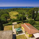 Casa Bizzarra